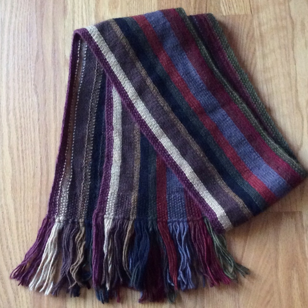 Scarf ⭐️ striped with fringe ⭐️ NWT